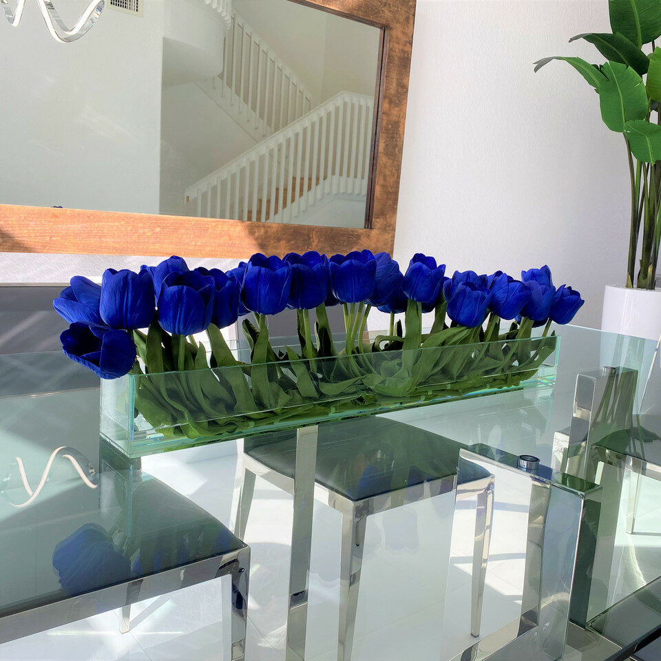 Premium Moderne Glasvase mit blauen Tulpen