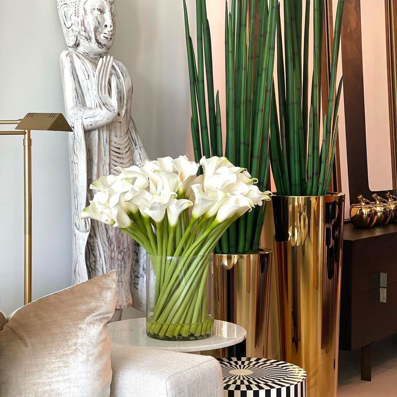 Premium Calla-Lilien im Glaszylinder